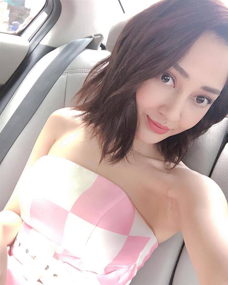 Có ai tin nổi đây là mẫu hậu của Angela Phương Trinh trong bức ảnh trẻ như bạn của con gái-4