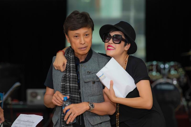 Thu Phương tíu tít bên Tuấn Ngọc, Bằng Kiều trước giờ lên sân khấu-5