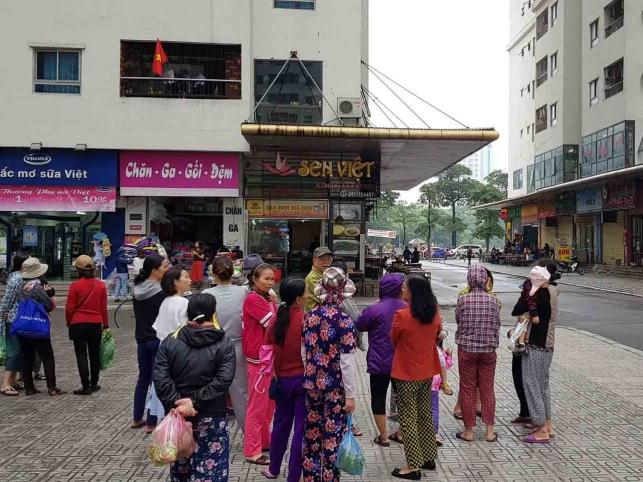 Người bị cho là bố đứa bé nói gì khi biết bạn gái cũ ném con ở chung cư Linh Đàm?-2