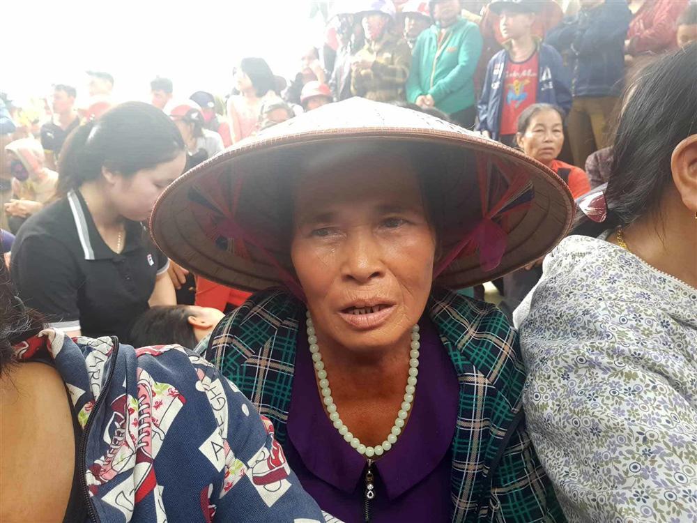 Chị gái khóc ngặt kể phút phát hiện gia đình em trai 4 người treo cổ-3