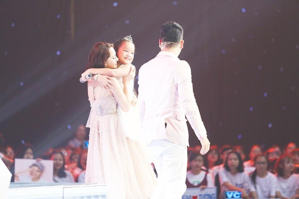 Bảo Anh xúc động khi nghe thí sinh hát hit của Hồ Quang Hiếu-4