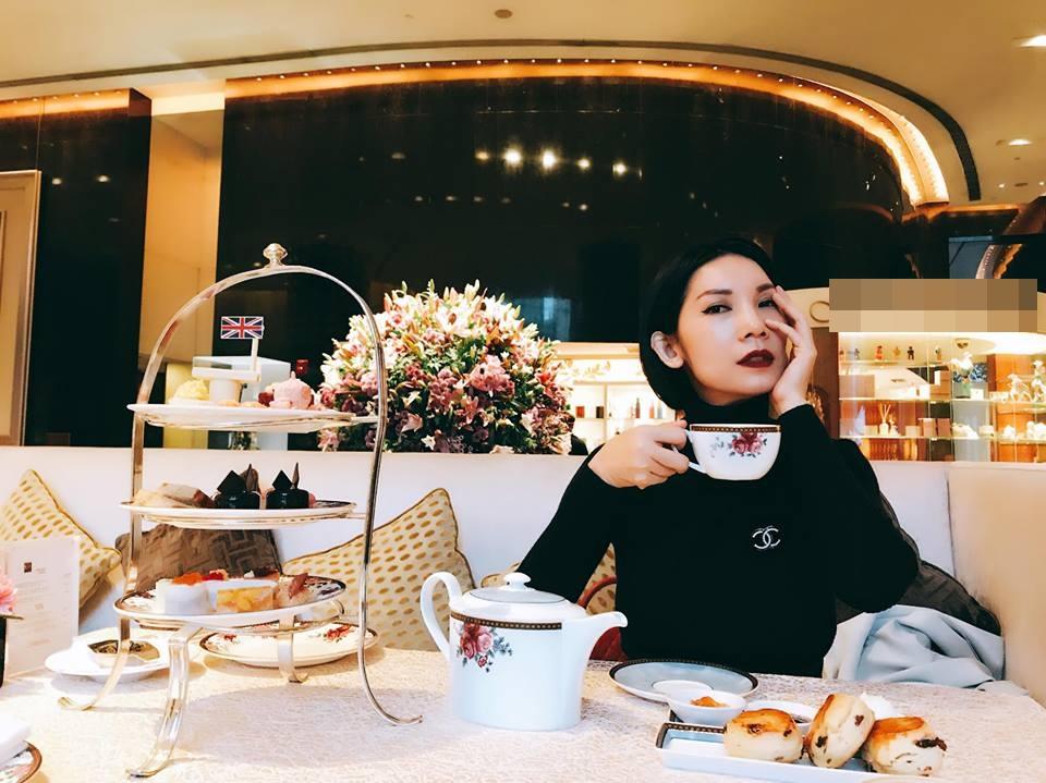 Angela Phương Trinh gây bất ngờ với mái tóc ngắn cá tính-10