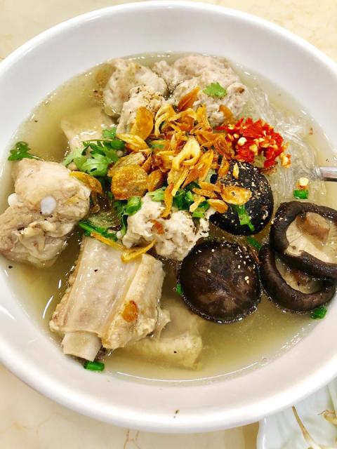 Cách nấu miến sườn giò sống nấm hương ngon tuyệt-1