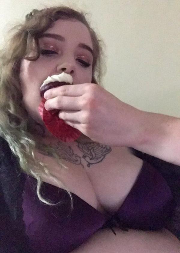 Cặp đôi khổng lồ chia sẻ bí quyết yêu đương ngày càng mặn nồng nhờ… ăn và ăn-2