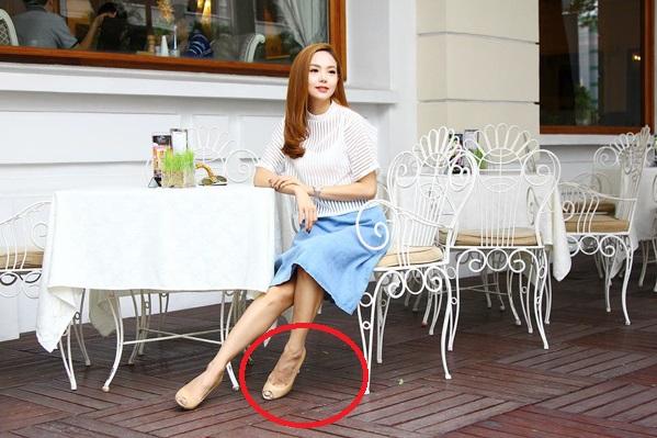 Ngoài chiếc cằm xuyên thủng vạn vật, Minh Hằng còn một khuyết điểm xấu ê chề mà sửa mãi không được-13