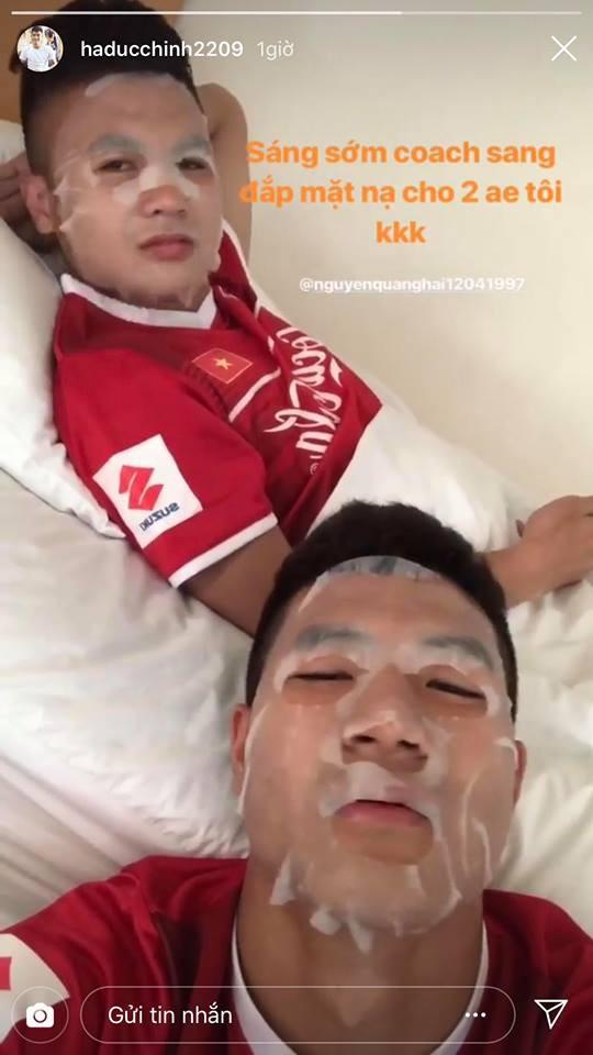 Thêm khoảnh khắc cực mới đánh tan mọi khoảng cách thầy trò giữa HLV Park Hang Seo và cầu thủ U23 Việt Nam-3