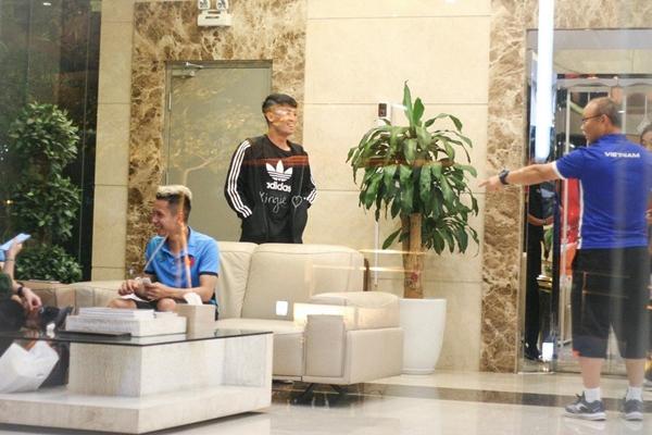 Thêm khoảnh khắc cực mới đánh tan mọi khoảng cách thầy trò giữa HLV Park Hang Seo và cầu thủ U23 Việt Nam-8