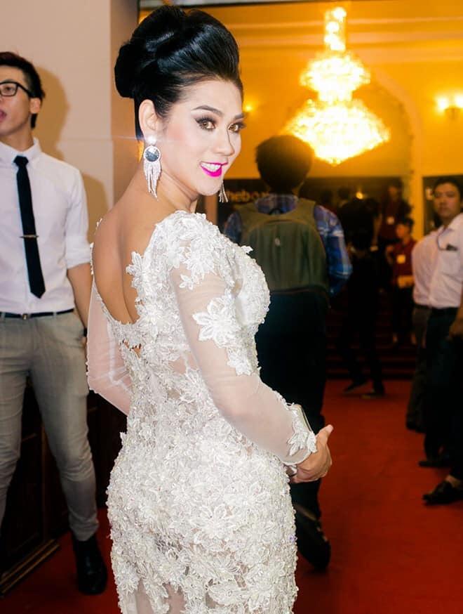 Dù có thích trở thành QUEEN of Halloween cũng đừng phạm sai lầm make up như Hồ Ngọc Hà, Diva Hồng Nhung-5