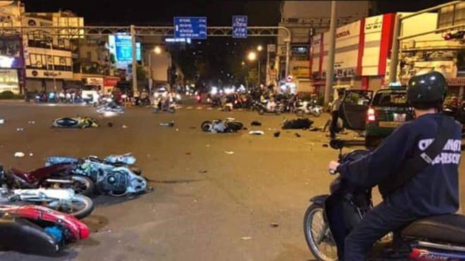 Danh tính nữ tài xế BMW tông văng hàng loạt xe máy ở ngã tư Hàng Xanh-5