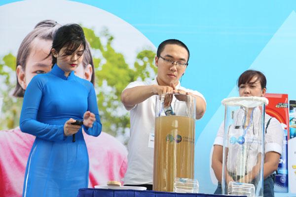 MC Phan Anh đồng hành cùng ‘Nước uống sạch cho trẻ em’-2