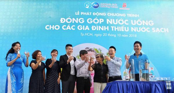 MC Phan Anh đồng hành cùng ‘Nước uống sạch cho trẻ em’-4