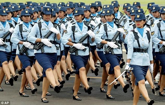 Nỗi ám ảnh kiểm tra trinh tiết của nữ cảnh sát Indonesia-3