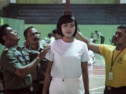 Nỗi ám ảnh kiểm tra trinh tiết của nữ cảnh sát Indonesia