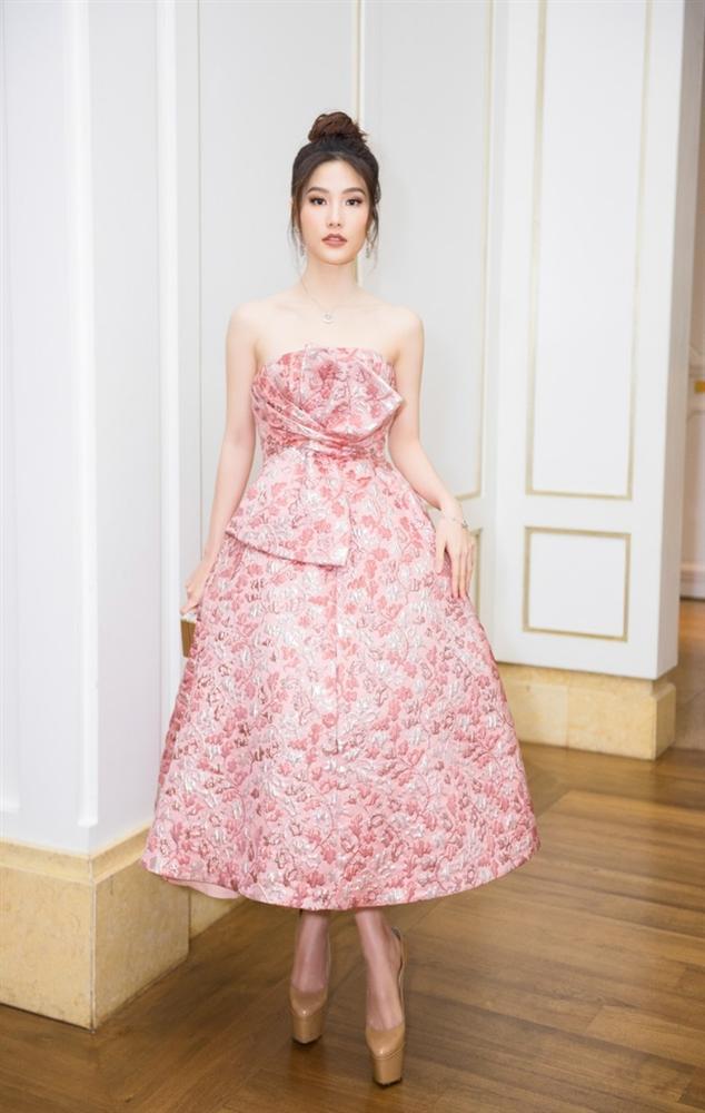 Vừa đăng quang, Á hậu Phương Nga - Hoa hậu Tiểu Vy đã đụng độ chan chát với vô số mỹ nhân-7