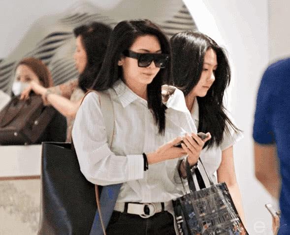 Nữ hoàng cảnh nóng Khâu Thục Trinh 50 tuổi vẫn trẻ đẹp khó tin-3