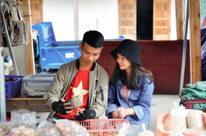 Giải mã sức hút thiếu nữ 15 tuổi khiến phượt thủ vượt hàng trăm cây số lên Hà Giang chỉ để xin chụp chung kiểu ảnh-6