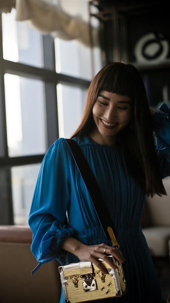 Diễm My 9x phủ hàng hiệu khi biến hình thành quý cô thập niên 80-2