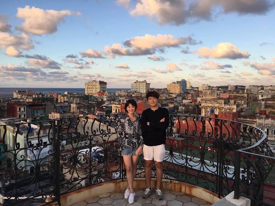 Song Hye Kyo chia sẻ hình ảnh tóc ngắn tươi trẻ và vô cùng giản dị ở Cuba-2