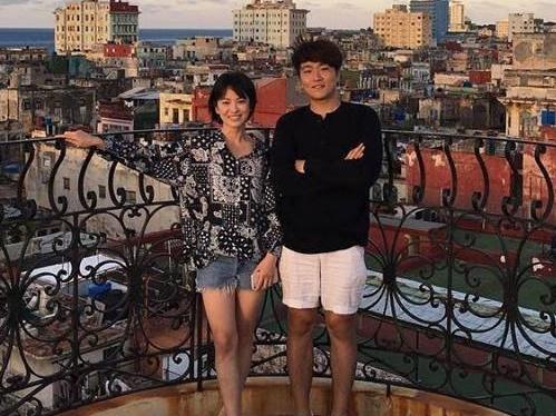 Tình đầu quốc dân Son Ye Jin khoe lưng trần quyến rũ trên thảm đỏ-10