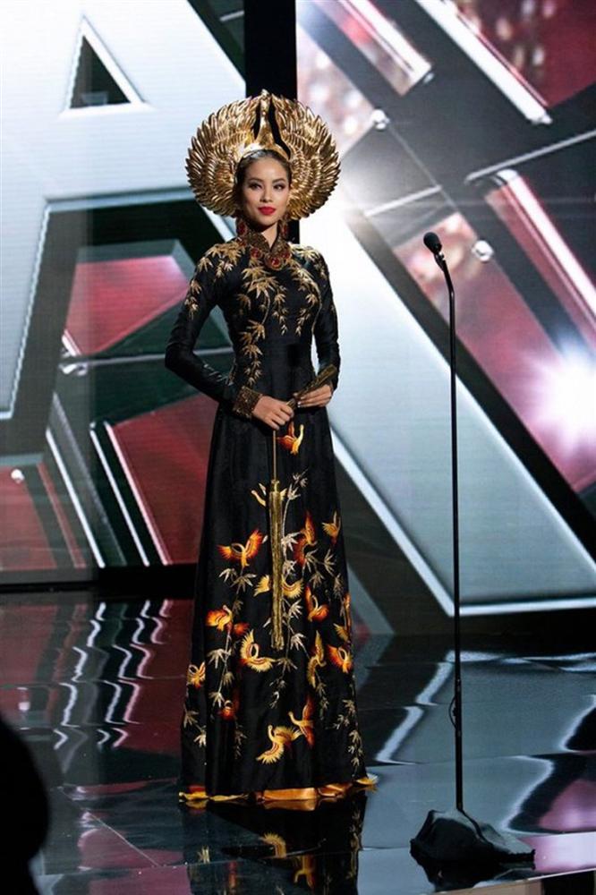 HHen Niê diện trang phục bánh mì 10K là sáng tạo hay hàng chợ?-5