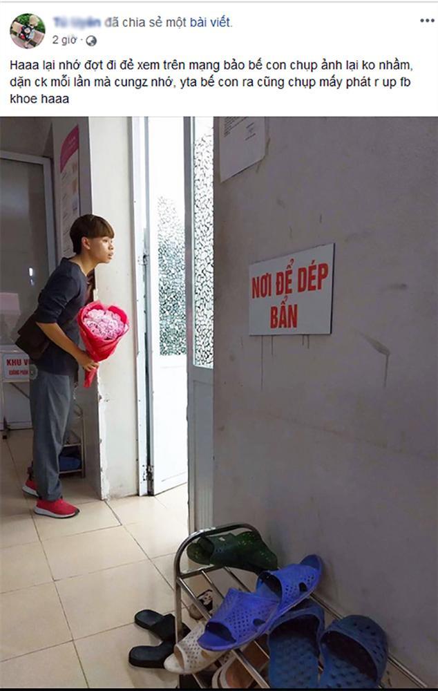Khoảnh khắc được share nhiều nhất ngày: Nam thanh niên cầm hoa chờ vợ ngoài phòng sinh nở-1