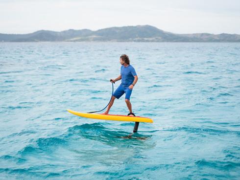 Mạo hiểm lướt trên những cơn sóng khổng lồ cao nhất thế giới-1