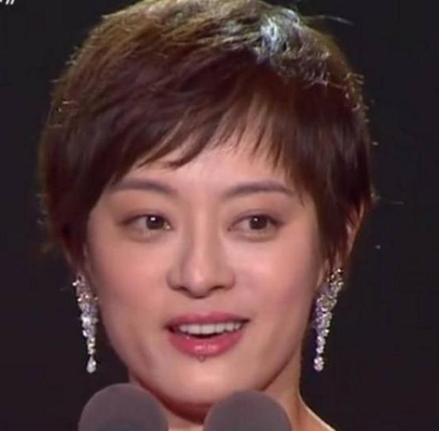 Ảnh chụp màn hình của sao: Tôn Lệ - Lưu Đào đẹp xuất sắc, Dương Mịch lộ da nhăn nheo - mặt cứng đờ-1