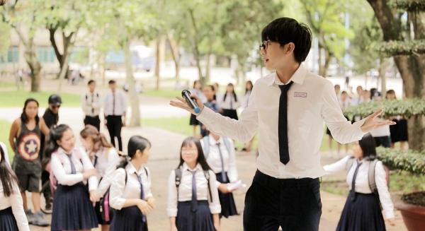 Mai Ngô trổ tài làm giảng viên vũ đạo cho hơn 150 học sinh tỉnh Kon Tum-4