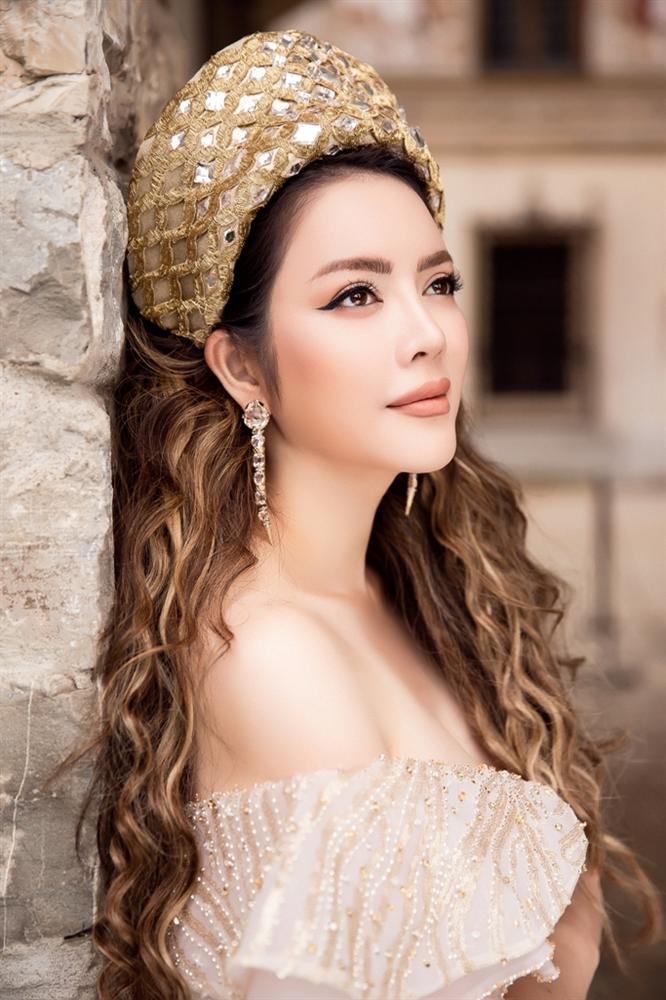 Phương Oanh Quỳnh Búp Bê mặt sưng vù sau thẩm mỹ - Angela Phương Trinh đứng top 1 mỹ nhân họa mặt đẹp-6