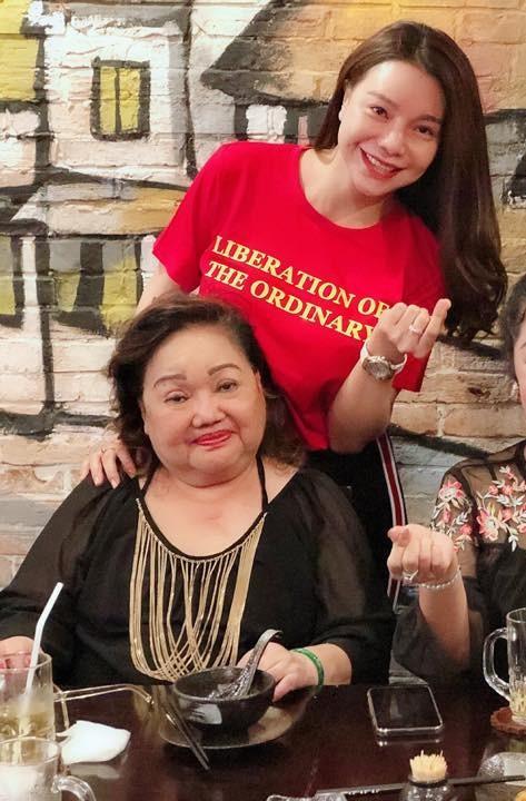 Phương Oanh Quỳnh Búp Bê mặt sưng vù sau thẩm mỹ - Angela Phương Trinh đứng top 1 mỹ nhân họa mặt đẹp-2