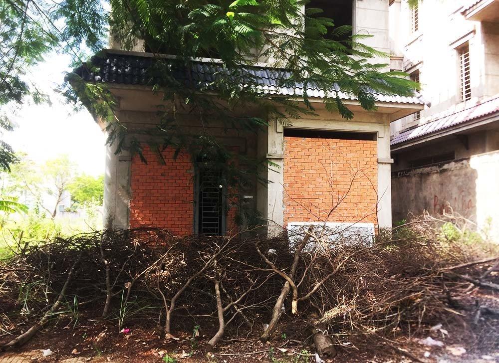 Biệt thự tiền tỷ bịt kín mọi lối vào, hoang lạnh giữa Sài Gòn-5