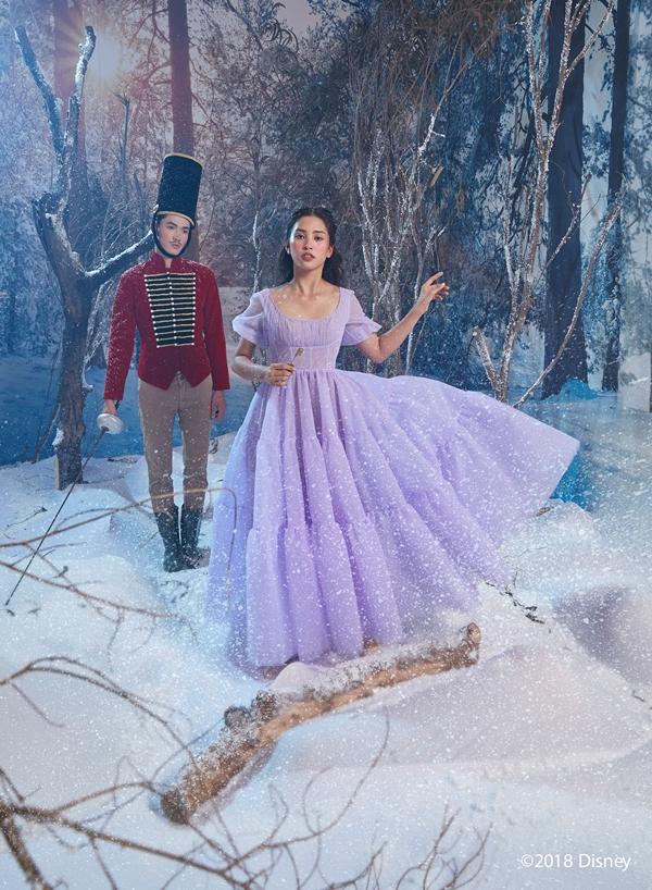 Hoa hậu Tiểu Vy hóa công chúa kiêu sa trong bom tấn mới của Disney-3