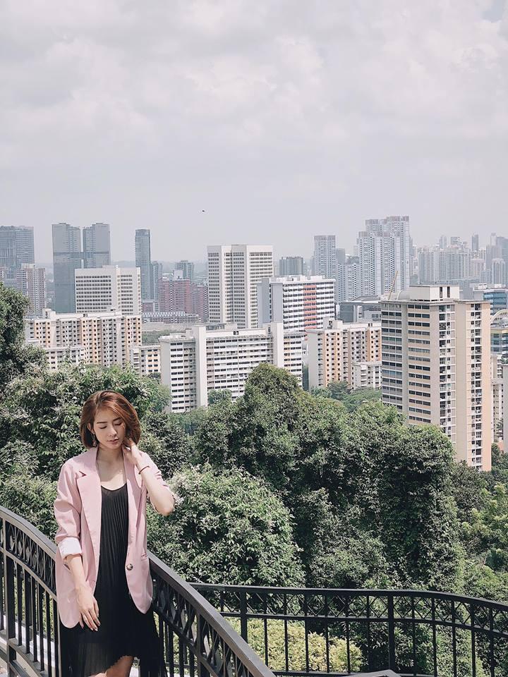 Chi Pu lột xác trong clip 10 giây khoe vẻ đẹp sexy khó cưỡng khi diện váy xẻ táo bạo-9