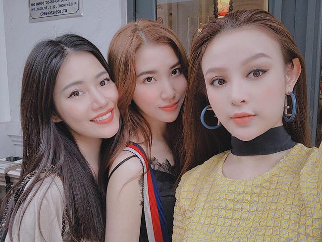 Đẳng cấp hotmom của Huyền Baby: Đón sinh nhật giản dị nhưng không quên diện cả cây đồ hiệu trên người-4