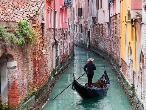 Khách du lịch đang 'nhấn chìm' Venice?