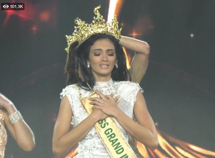 Được xướng tên cho ngôi hoa hậu, mỹ nữ Paraguay lăn đùng bất tỉnh nhân sự-3