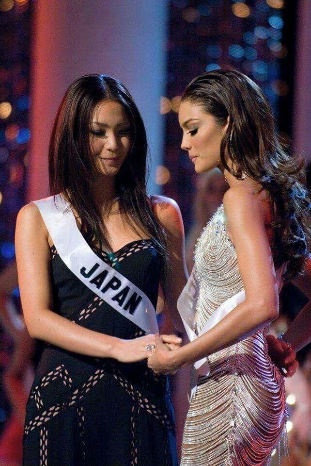 Điểm danh loạt hoa hậu ngã vật bất tỉnh ngay thời khắc đăng quang khiến khán giả ai nấy thót tim-5