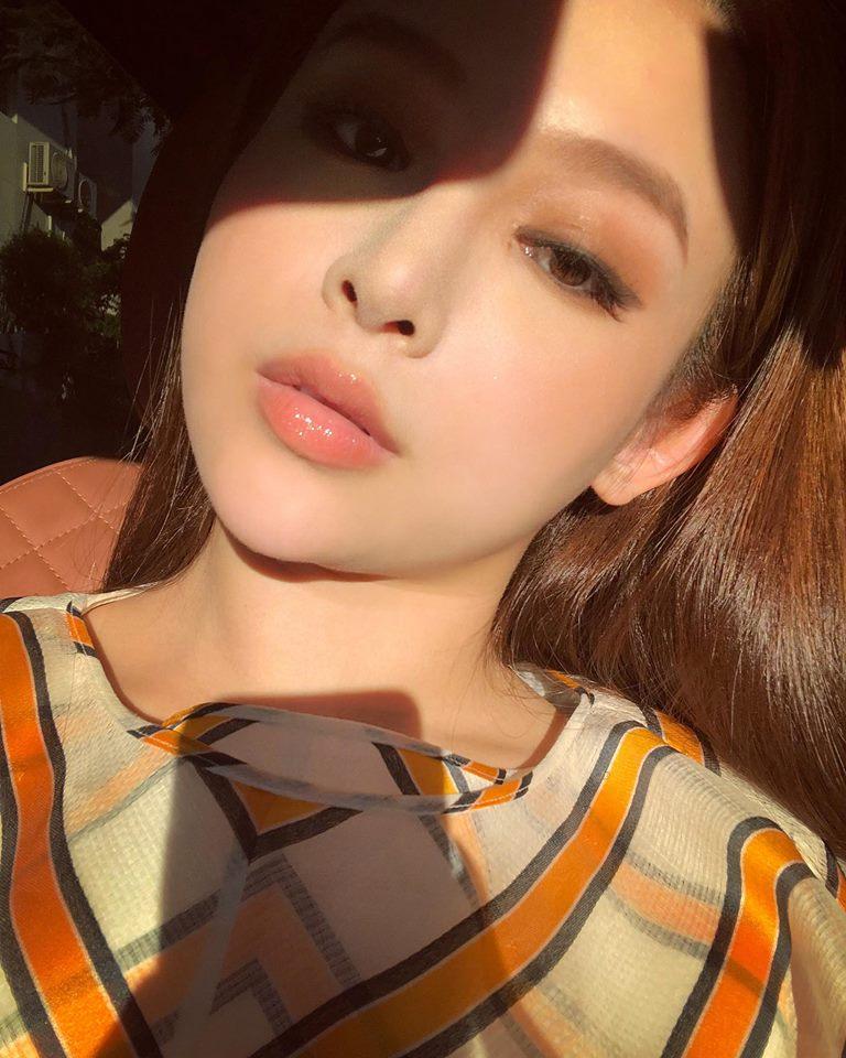 Nói tỉ năm mới quay lại phòng tập nhưng em gái Huyền Baby vẫn khiến hội hotgirl xuýt xoa với 3 vòng đâu ra đấy-2