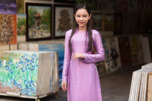 Á hậu nhí Alex Matheson mặc áo dài đẹp hút mắt-4