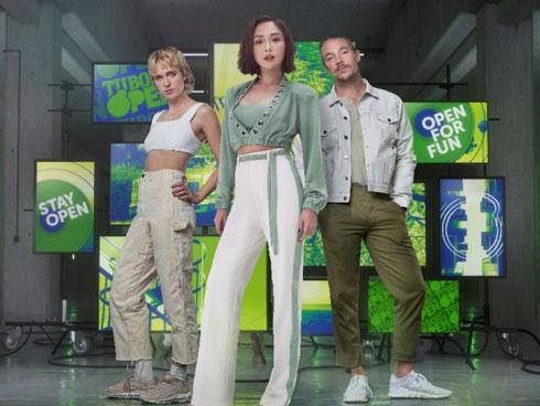 Lắc lư theo giai điệu ‘Stay Open’ của Diplo, MØ, Tóc Tiên