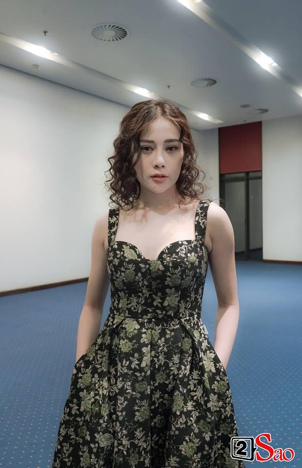 Bất ngờ trở lại sàn diễn, Phương Oanh Quỳnh Búp Bê catwalk thừa thần thái nhưng thiếu mềm mại-4