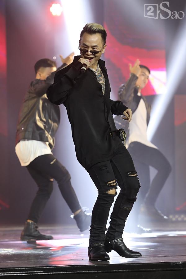 Noo Phước Thịnh siêu điển trai, hát live cùng dàn nhạc hoành tráng ca khúc mới-12