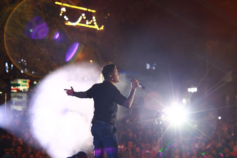 Đã có quá nhiều nước mắt rơi ngày ngựa hoang Tuấn Hưng tung vó trở lại-1