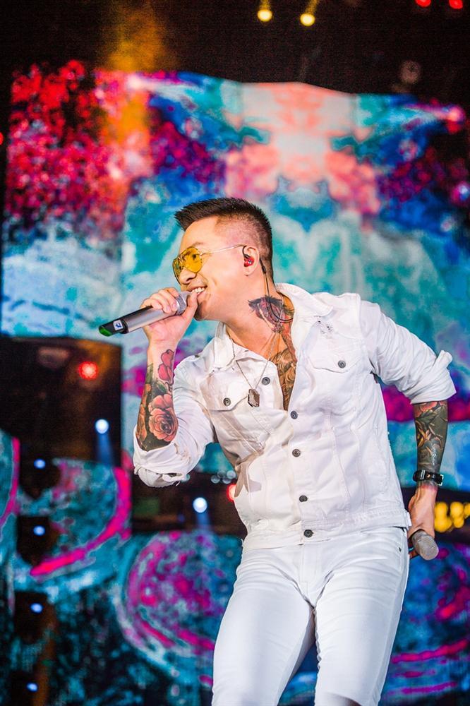 Đã có quá nhiều nước mắt rơi ngày ngựa hoang Tuấn Hưng tung vó trở lại-7