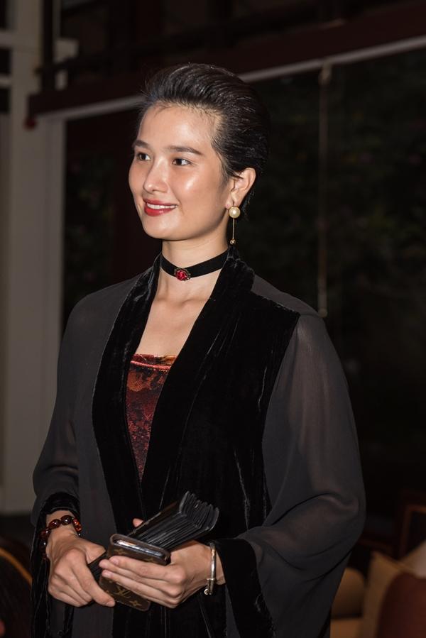 Chim công làng múa Linh Nga lần nào xuất hiện là lần đó gây chú ý-5