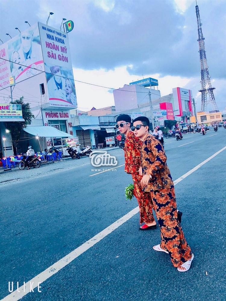 Ngắm bộ ảnh hài hước của cặp bạn thân chàng gay, nàng les-4