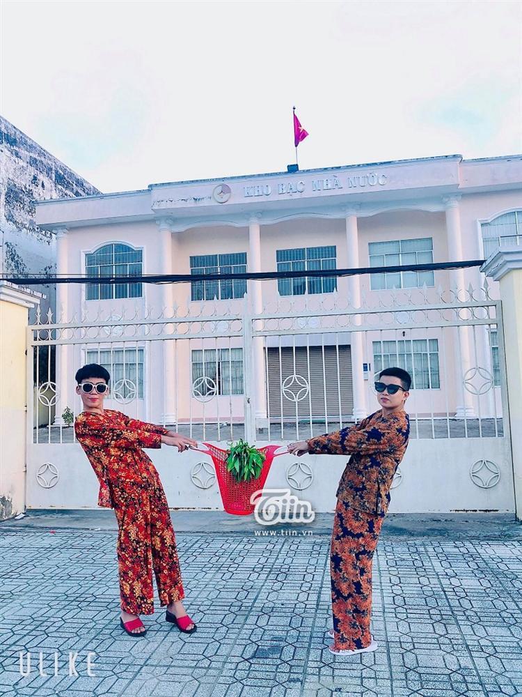 Ngắm bộ ảnh hài hước của cặp bạn thân chàng gay, nàng les-9