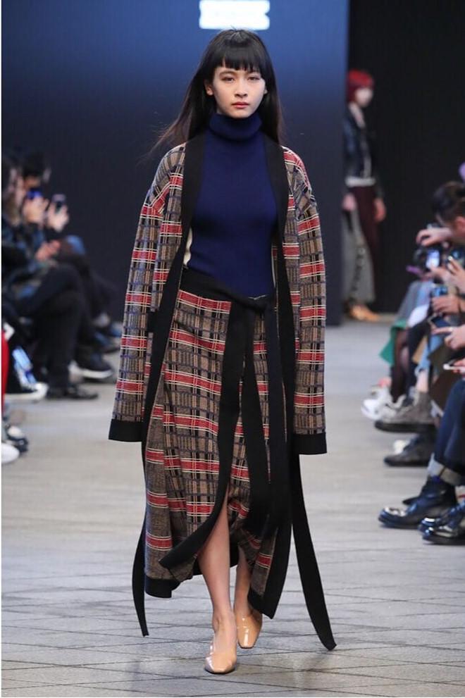 Nàng mẫu 16 tuổi gây bất ngờ với gia thế không phải dạng vừa-3