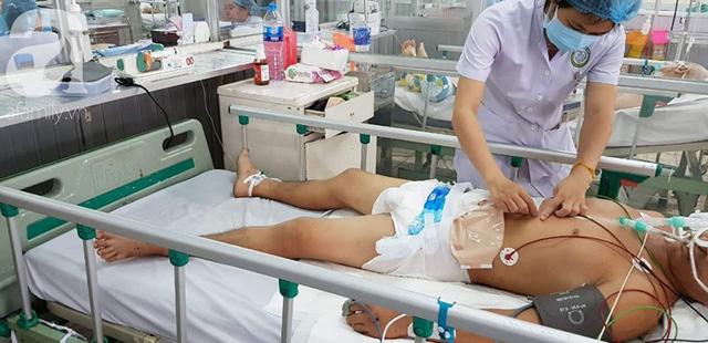 Người đàn ông sống sót thần kỳ sau 27 ngày điều trị vì bị cưa máy cắt ngang bụng kinh hoàng-1