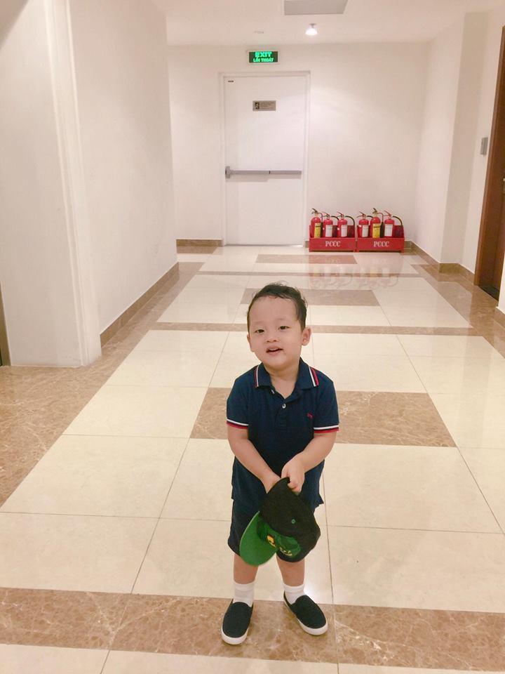 Ly Kute đốn tim fans với loạt khoảnh khắc khoe con trai như hot boy Hàn Quốc-1